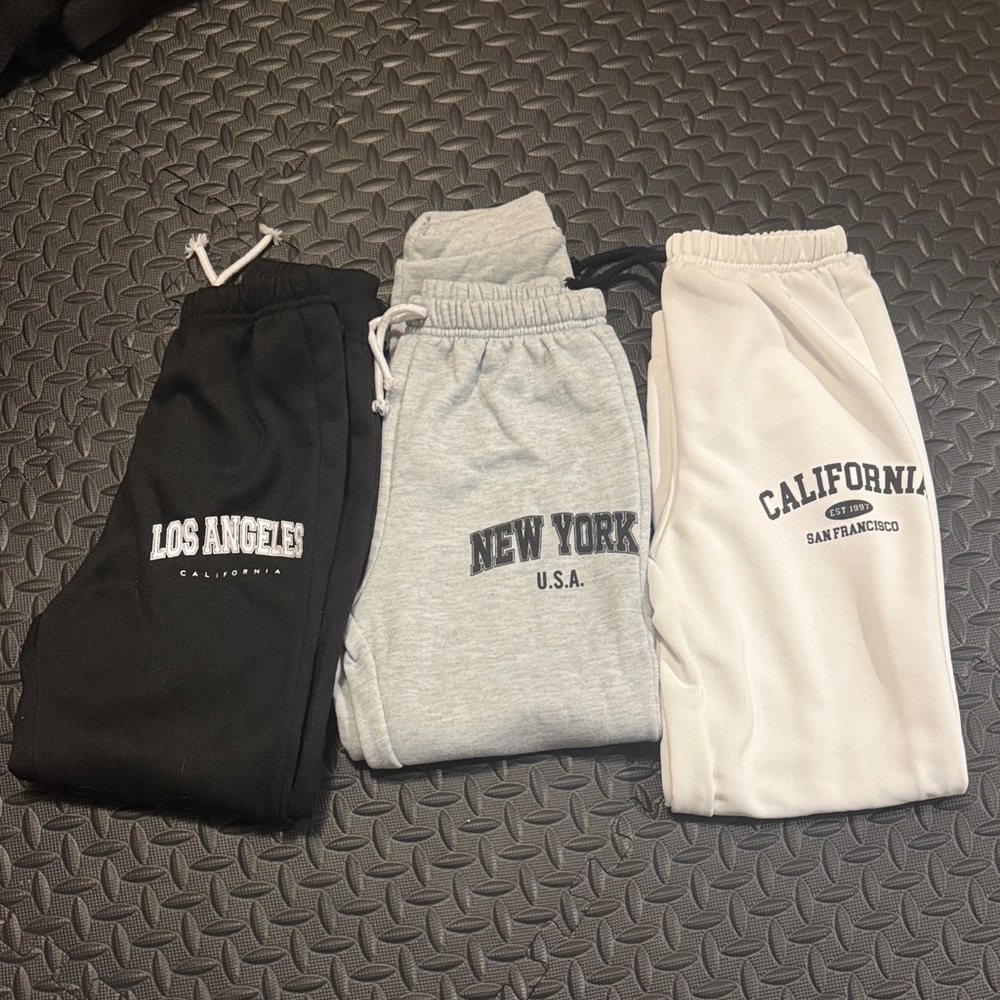 SHEIN Kids City Graphic Sweatpants - Black, Gray, Cream